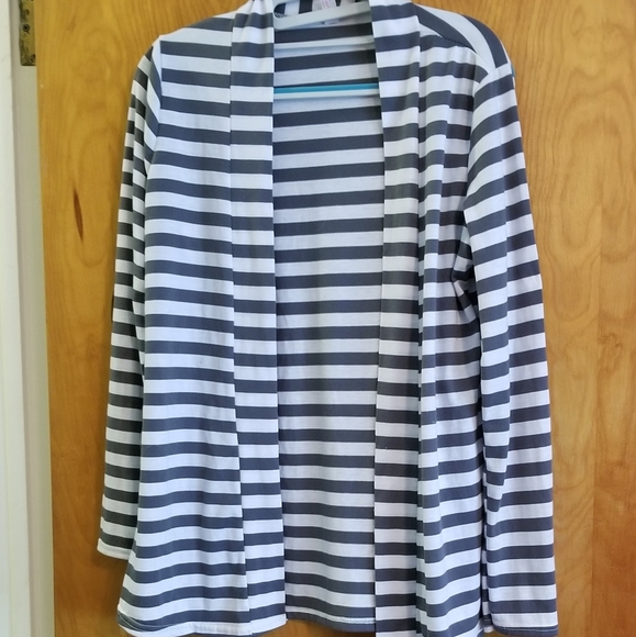 Cardigan - Picture 2 of 3